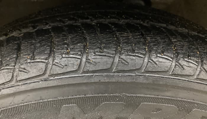 2016 Maruti Celerio VXI AMT, Petrol, Automatic, 49,746 km, Left Front Tyre Tread