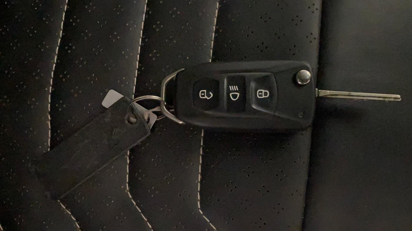 2022 Tata Tiago XT PETROL, Petrol, Manual, 14,939 km, Key Close Up