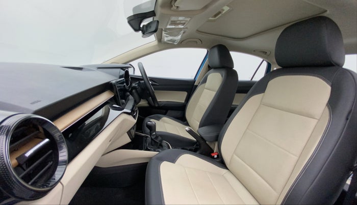 2023 Skoda SLAVIA STYLE 1.5L TSI DSG, Petrol, Automatic, 5,200 km, Right Side Front Door Cabin