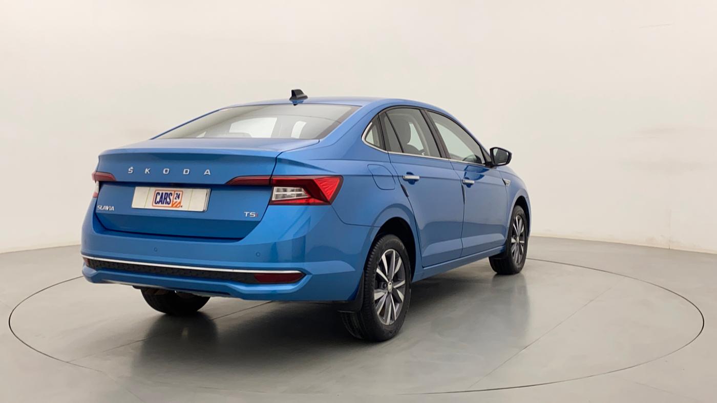 2023 Skoda SLAVIA STYLE 1.5L TSI DSG, Petrol, Automatic, 5,200 km, Right Back Diagonal