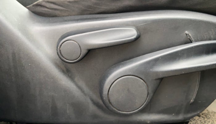 2019 Jeep Compass SPORT 1.4 PETROL, Petrol, Manual, 87,586 km, Driver Side Adjustment Panel