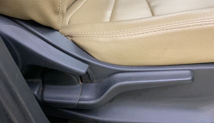 2018 Honda Amaze 1.2L I-VTEC VX, Petrol, Manual, 75,196 km, Driver Side Adjustment Panel