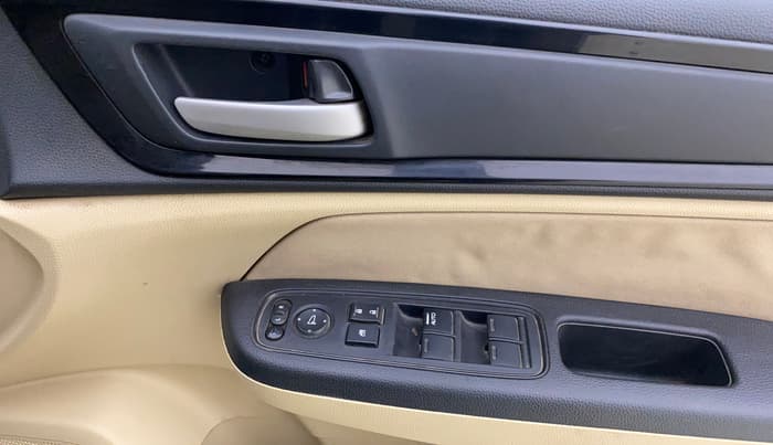 2018 Honda Amaze 1.2L I-VTEC VX, Petrol, Manual, 75,196 km, Driver Side Door Panels Control