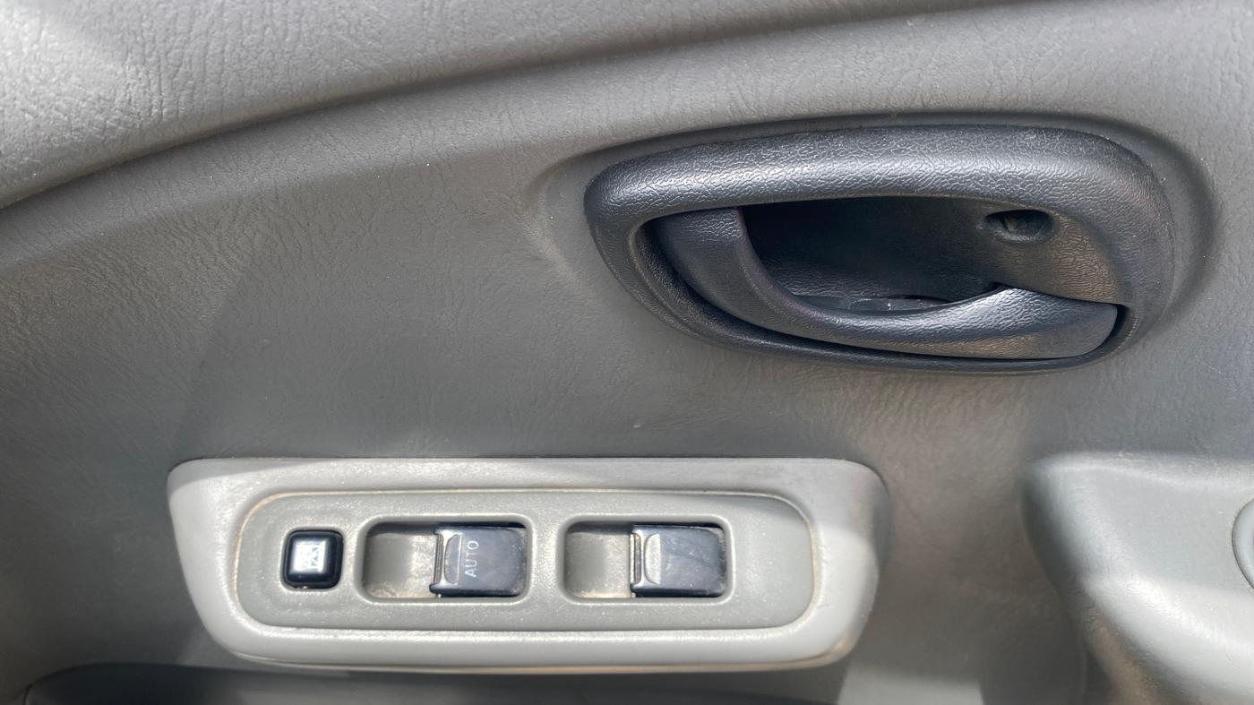 2014 Maruti Alto K10 VXI, Petrol, Manual, 97,003 km, Driver Side Door Panels Control