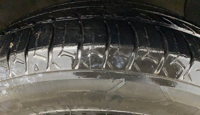 2016 Hyundai Grand i10 SPORTZ 1.2 KAPPA VTVT, Petrol, Manual, 59,720 km, Right Front Tyre Tread