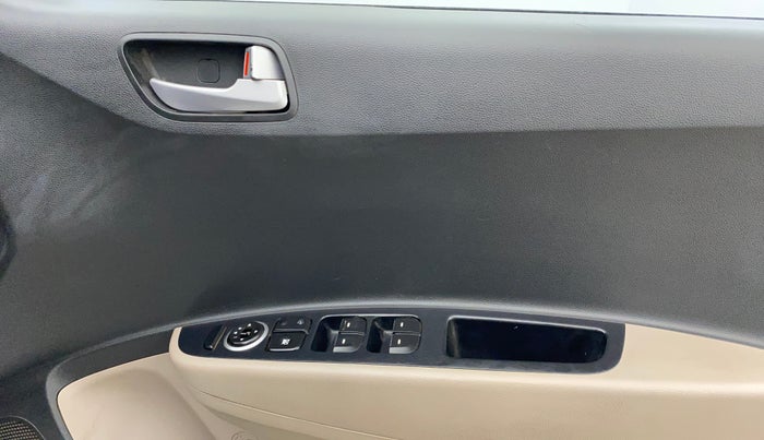 2016 Hyundai Grand i10 SPORTZ 1.2 KAPPA VTVT, Petrol, Manual, 59,720 km, Driver Side Door Panels Control