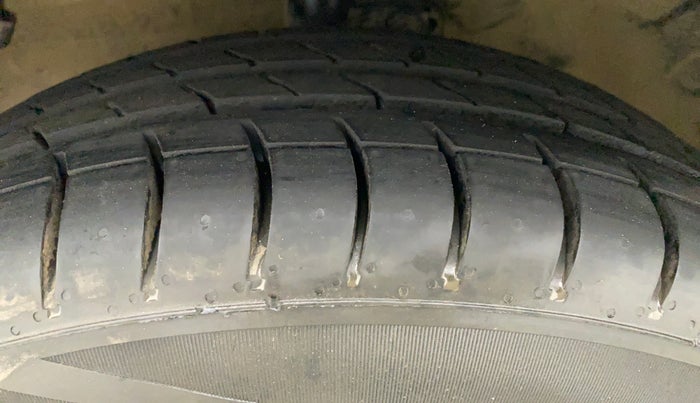 2018 Maruti Celerio VXI (O), Petrol, Manual, 55,847 km, Left Front Tyre Tread