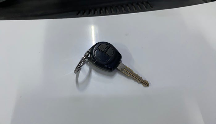 2013 Maruti Wagon R 1.0 VXI, Petrol, Manual, 87,989 km, Key Close Up