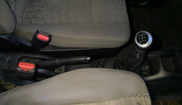 2013 Maruti Wagon R 1.0 VXI, Petrol, Manual, 87,989 km, Gear Lever