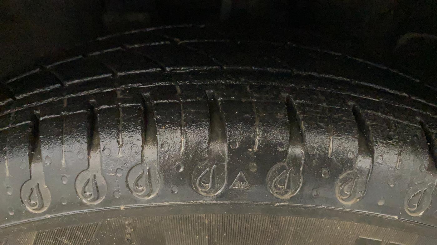 2021 Datsun Redi Go A, Petrol, Manual, 19,942 km, Left Front Tyre Tread