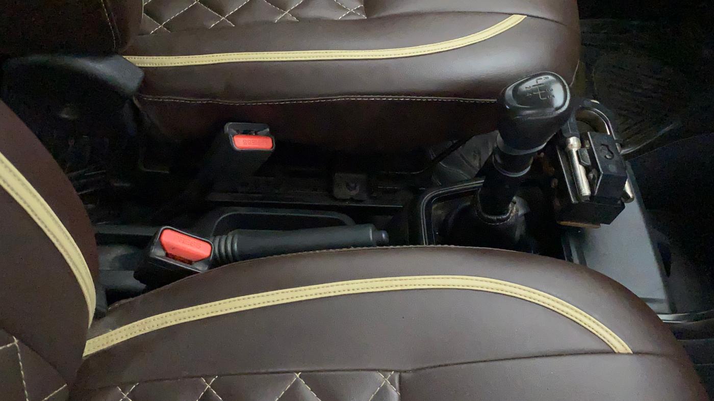 2021 Datsun Redi Go A, Petrol, Manual, 19,942 km, Gear Lever