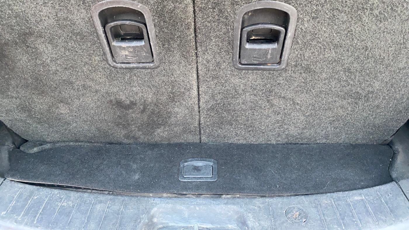 2019 Mahindra XUV500 W5, Diesel, Manual, 75,358 km, Boot Inside
