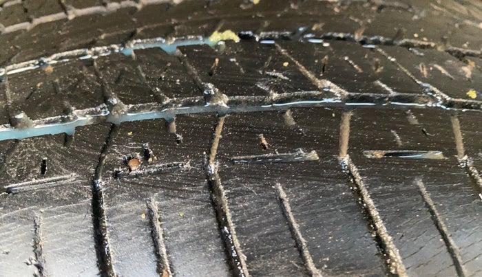 2019 Mahindra XUV500 W5, Diesel, Manual, 75,337 km, Left Rear Tyre Tread