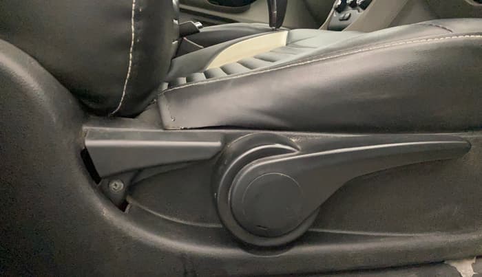 2017 Tata Tiago XZA PETROL, Petrol, Automatic, 79,891 km, Driver Side Adjustment Panel