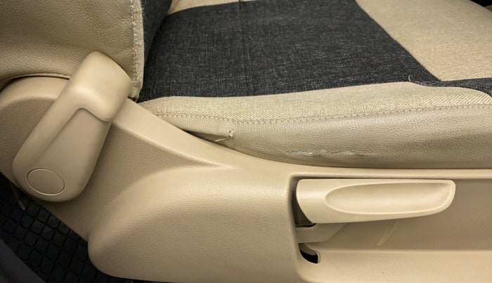 2018 Volkswagen Ameo HIGHLINE PLUS 1.5L AT 16 ALLOY, Diesel, Automatic, 35,770 km, Driver Side Adjustment Panel