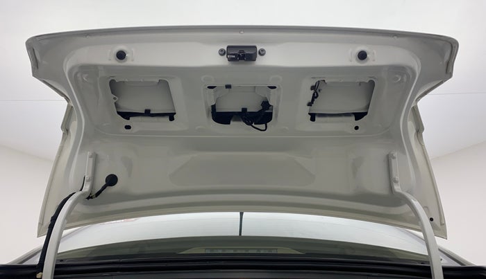 2018 Volkswagen Ameo HIGHLINE PLUS 1.5L AT 16 ALLOY, Diesel, Automatic, 35,770 km, Boot Door Open