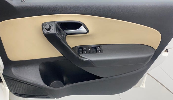 2018 Volkswagen Ameo HIGHLINE PLUS 1.5L AT 16 ALLOY, Diesel, Automatic, 35,770 km, Driver Side Door Panels Control