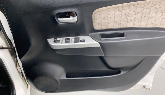 2014 Maruti Wagon R 1.0 VXI, Petrol, Manual, 60,813 km, Driver Side Door Panels Control