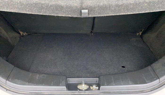 2014 Maruti Wagon R 1.0 VXI, Petrol, Manual, 60,813 km, Boot Inside