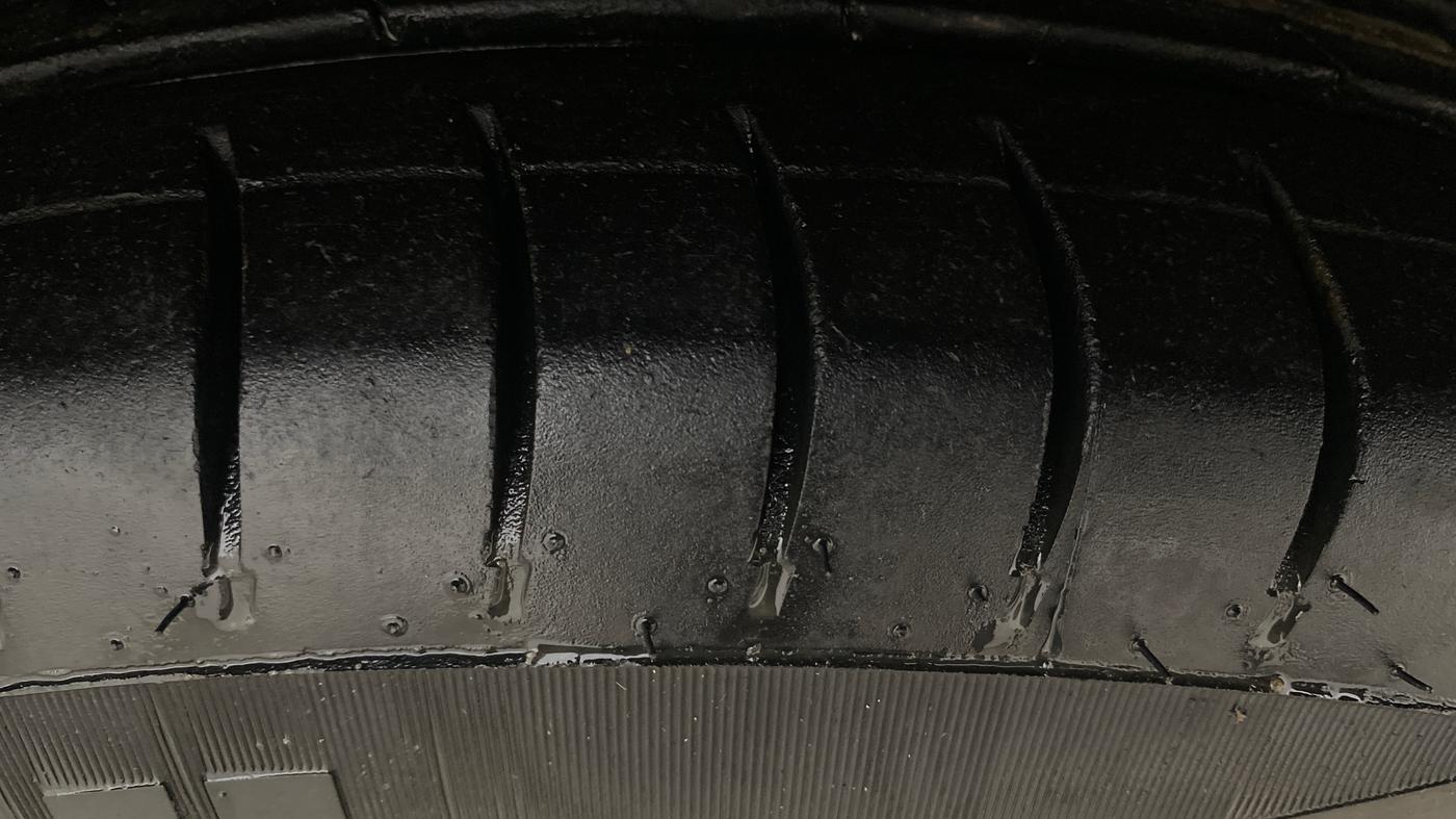 2020 Maruti Swift VXI AMT, Petrol, Automatic, 76,457 km, Right Front Tyre Tread