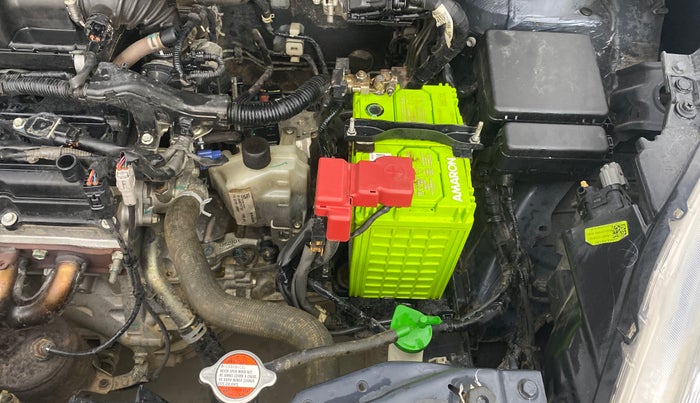 2020 Maruti Swift VXI AMT, Petrol, Automatic, 76,457 km, Engine View - Left