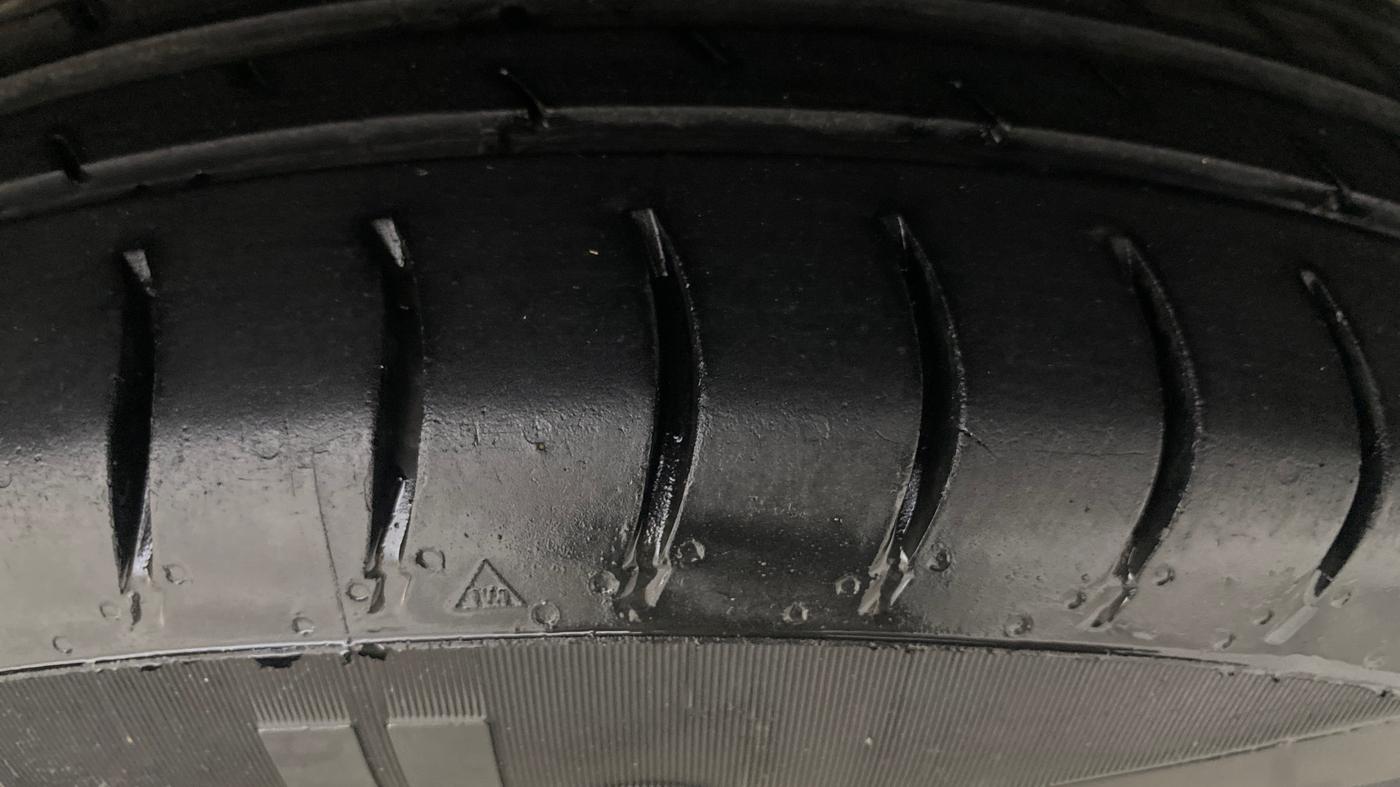 2020 Maruti Swift VXI AMT, Petrol, Automatic, 76,457 km, Left Rear Tyre Tread