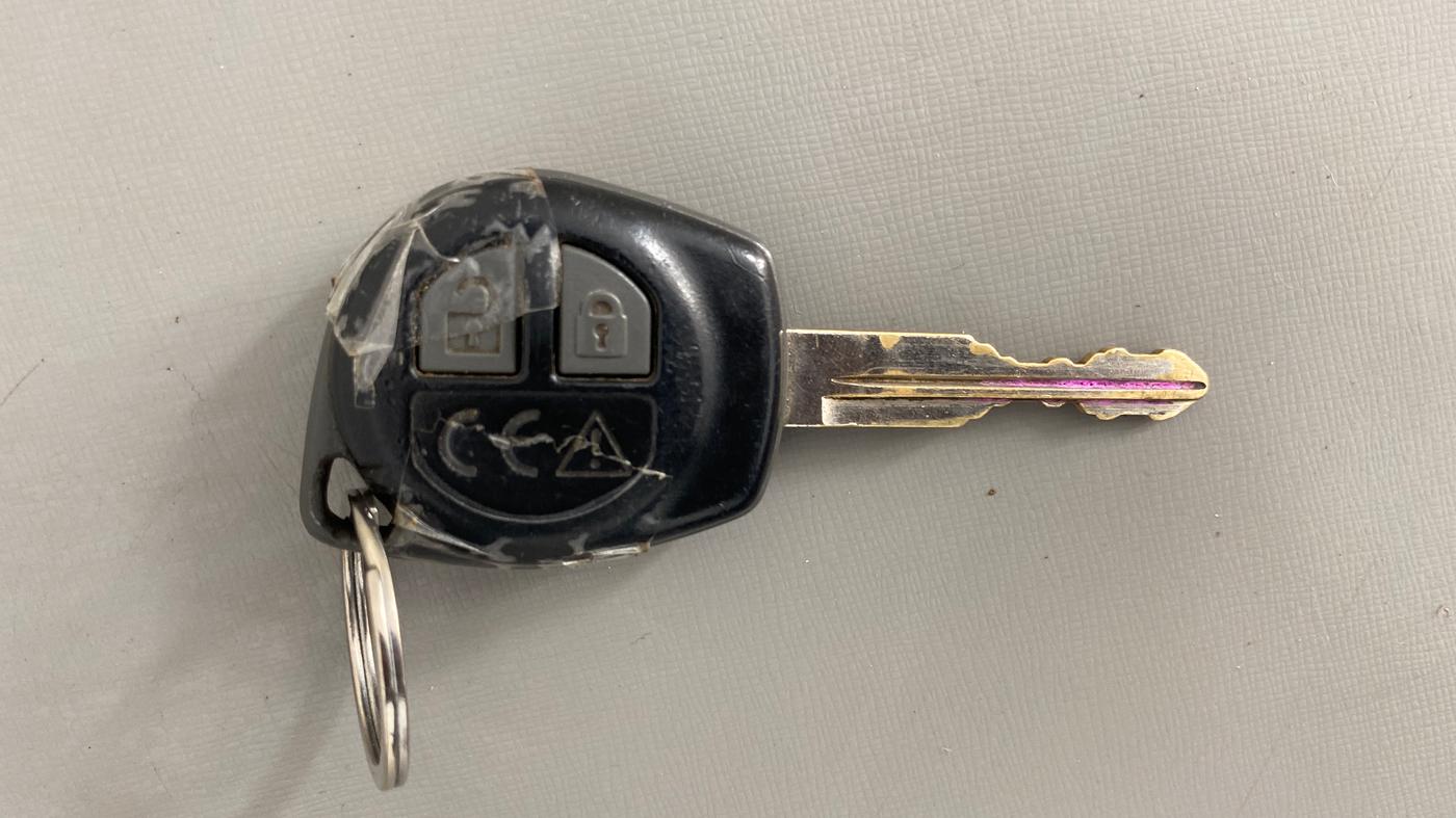 2020 Maruti Swift VXI AMT, Petrol, Automatic, 76,457 km, Key Close Up