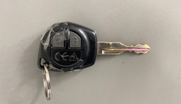 2020 Maruti Swift VXI AMT, Petrol, Automatic, 76,457 km, Key Close Up