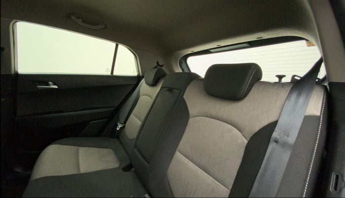 2018 Hyundai Creta SX 1.6 DIESEL, Diesel, Manual, 1,28,516 km, Right Side Rear Door Cabin