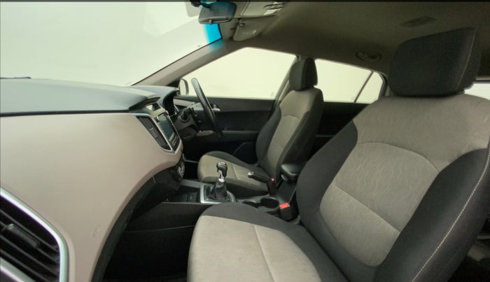 2018 Hyundai Creta SX 1.6 DIESEL, Diesel, Manual, 1,28,516 km, Right Side Front Door Cabin