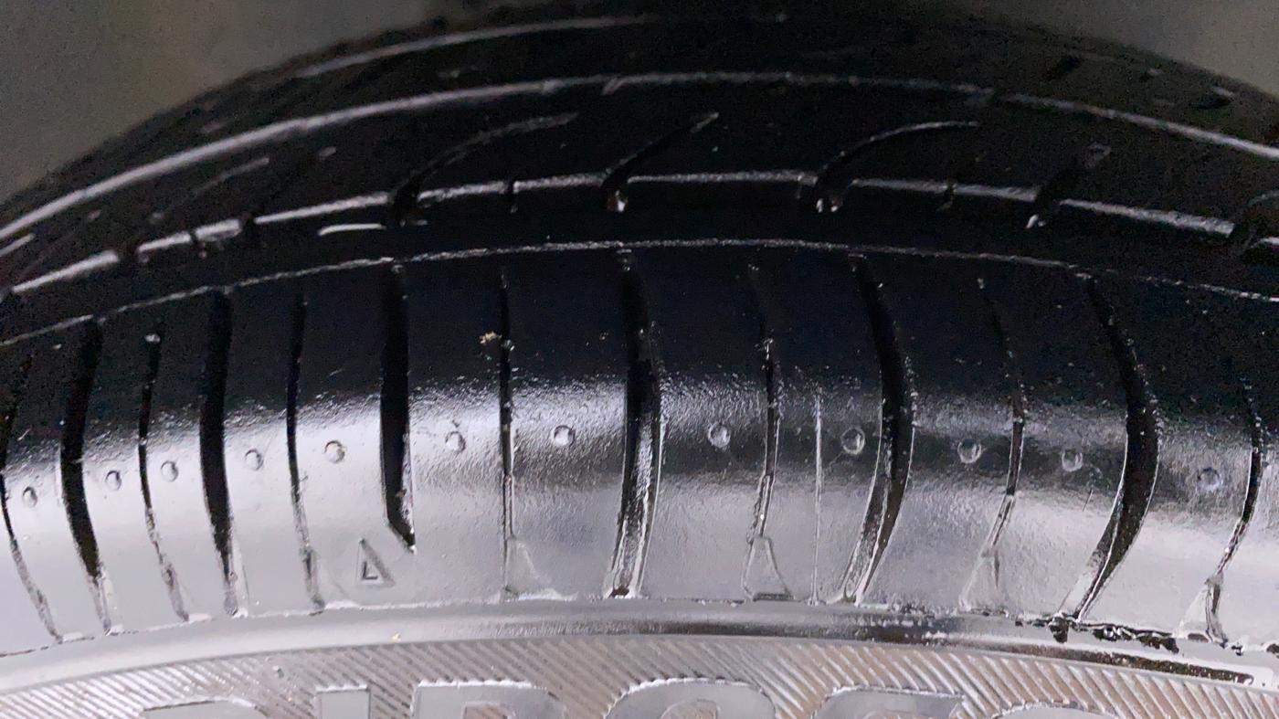 2018 Maruti Alto 800 LXI, Petrol, Manual, 79,164 km, Right Front Tyre Tread