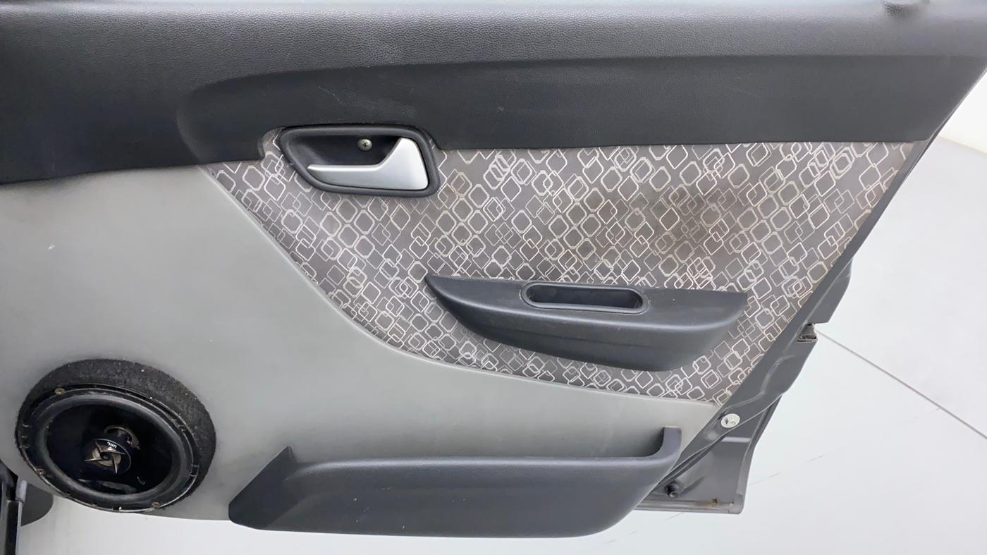 2018 Maruti Alto 800 LXI, Petrol, Manual, 79,164 km, Driver Side Door Panels Control