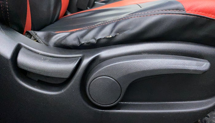 2016 Hyundai Creta SX PLUS AT 1.6 PETROL, Petrol, Automatic, 74,364 km, Driver Side Adjustment Panel