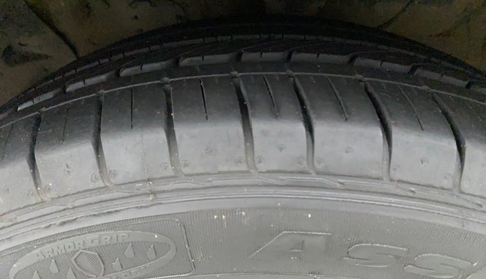 2016 Hyundai Creta SX PLUS AT 1.6 PETROL, Petrol, Automatic, 74,364 km, Left Front Tyre Tread