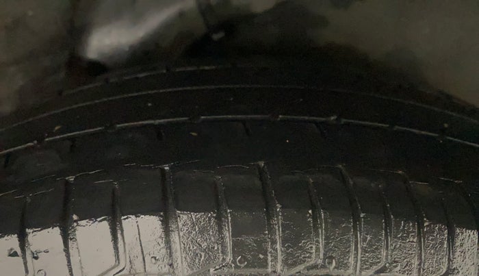 2013 Hyundai i10 MAGNA 1.1, Petrol, Manual, 46,735 km, Left Rear Tyre Tread