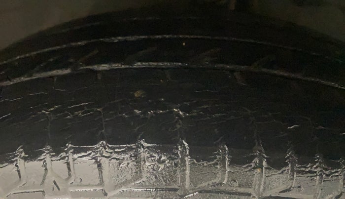 2013 Hyundai i10 MAGNA 1.1, Petrol, Manual, 46,735 km, Right Front Tyre Tread