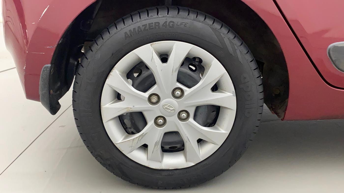 2015 Hyundai Grand i10 SPORTZ 1.2 KAPPA VTVT, Petrol, Manual, 41,168 km, Right Rear Wheel