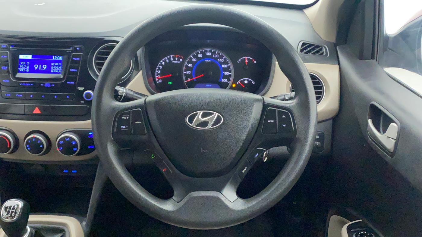 2015 Hyundai Grand i10 SPORTZ 1.2 KAPPA VTVT, Petrol, Manual, 41,168 km, Steering Wheel Close Up