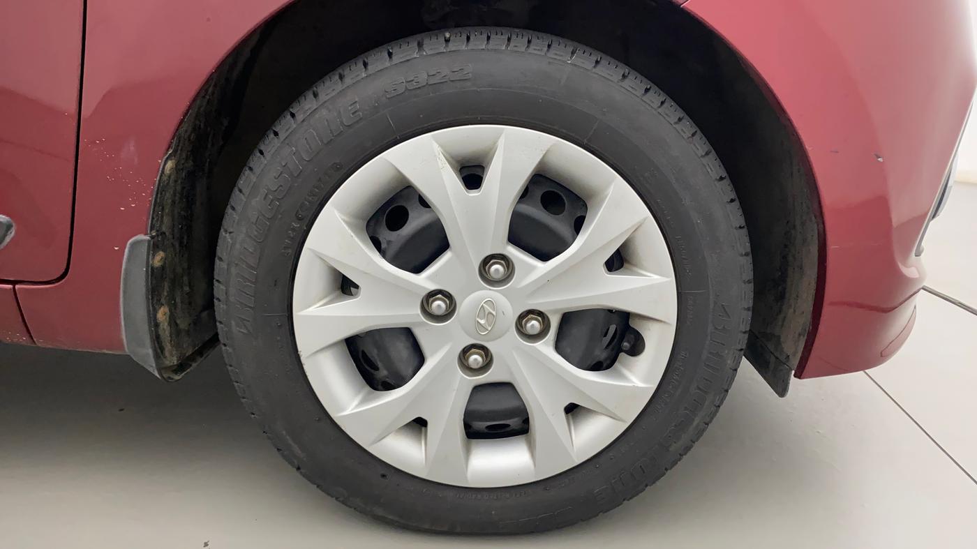 2015 Hyundai Grand i10 SPORTZ 1.2 KAPPA VTVT, Petrol, Manual, 41,168 km, Right Front Wheel