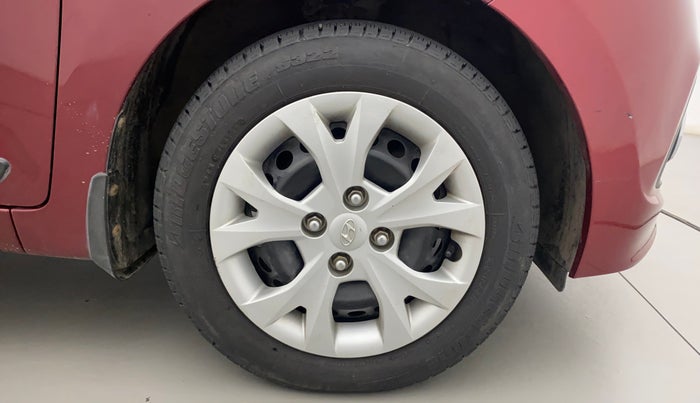 2015 Hyundai Grand i10 SPORTZ 1.2 KAPPA VTVT, Petrol, Manual, 41,168 km, Right Front Wheel