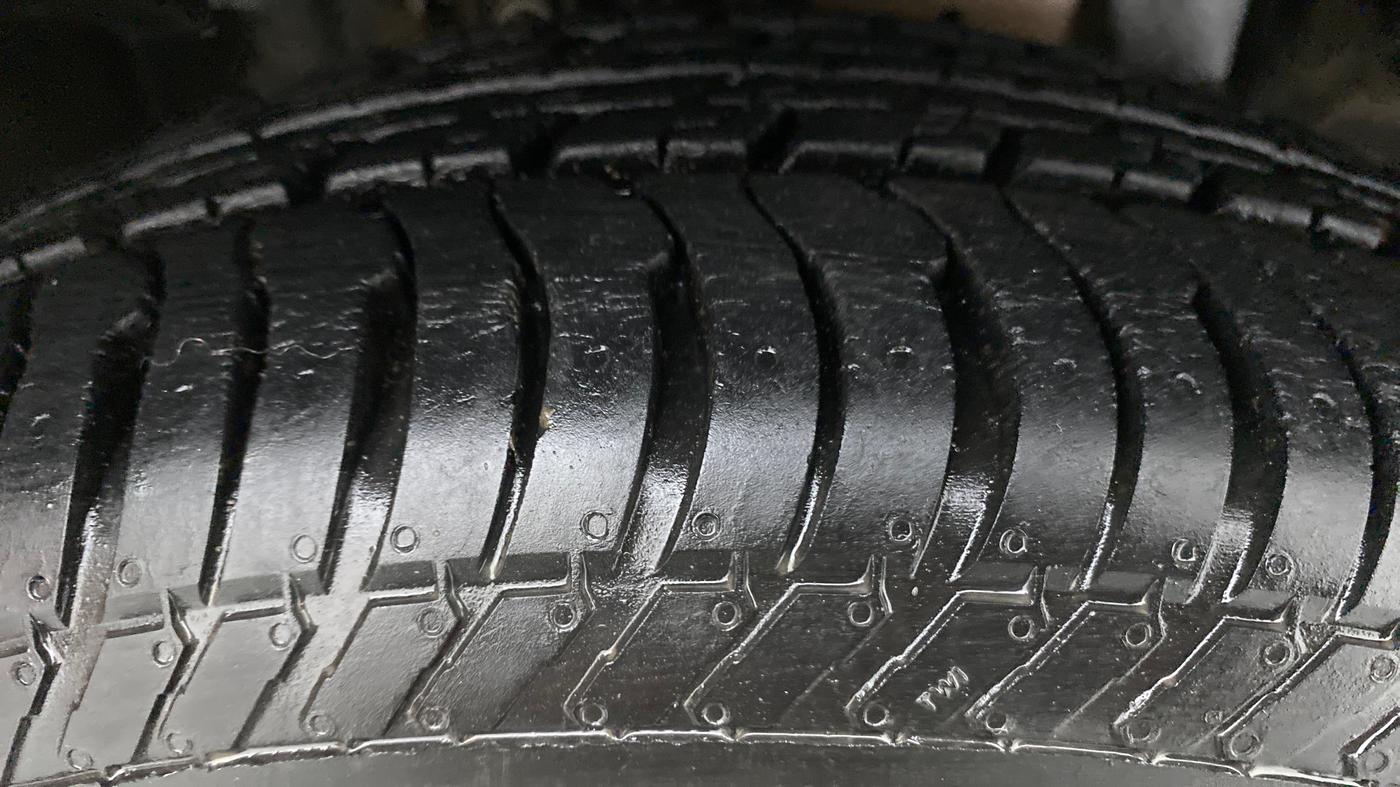 2019 Ford Ecosport 1.5 TITANIUM TI VCT, Petrol, Manual, 13,914 km, Right Front Tyre Tread