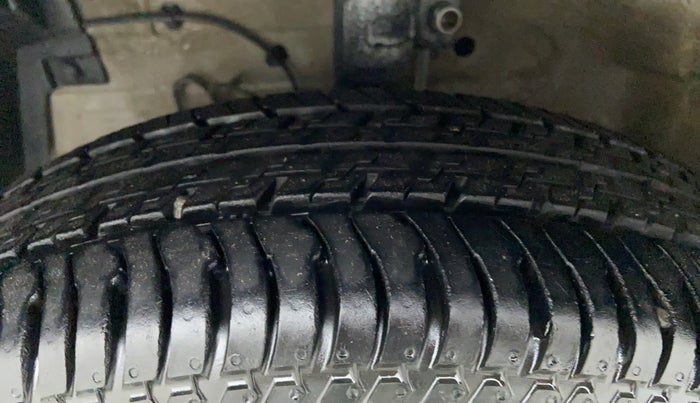 2015 Maruti Swift VDI ABS, Diesel, Manual, Left Front Tyre Tread
