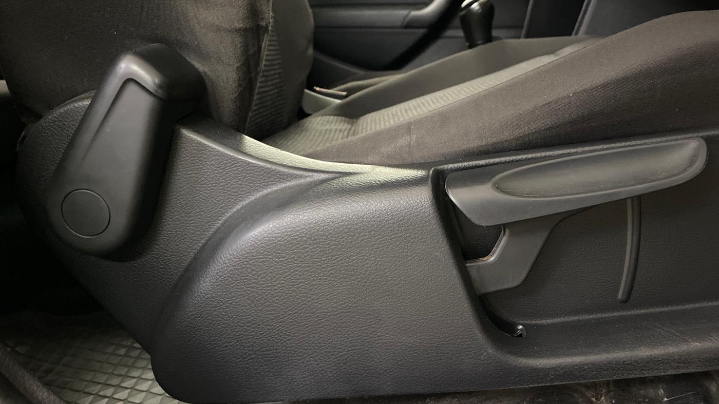 2021 Volkswagen Polo TRENDLINE 1.0L, Petrol, Manual, 57,960 km, Driver Side Adjustment Panel