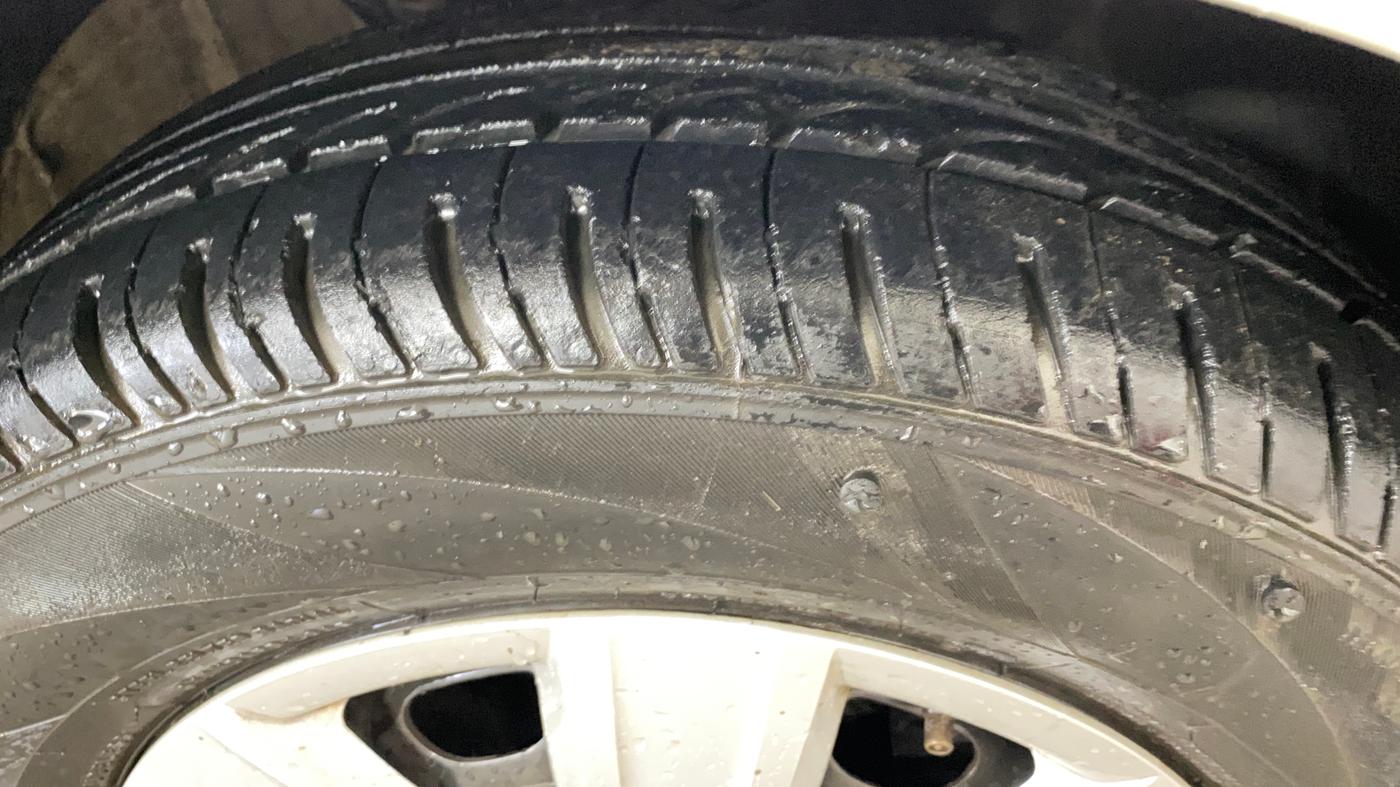 2021 Volkswagen Polo TRENDLINE 1.0L, Petrol, Manual, 57,960 km, Right Front Tyre Tread
