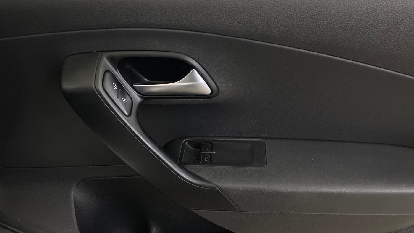 2021 Volkswagen Polo TRENDLINE 1.0L, Petrol, Manual, 57,960 km, Driver Side Door Panels Control