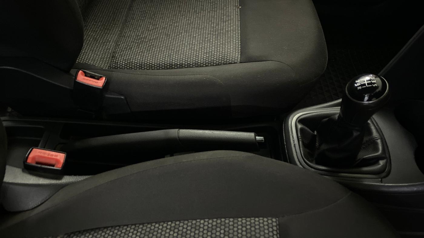 2021 Volkswagen Polo TRENDLINE 1.0L, Petrol, Manual, 57,960 km, Gear Lever