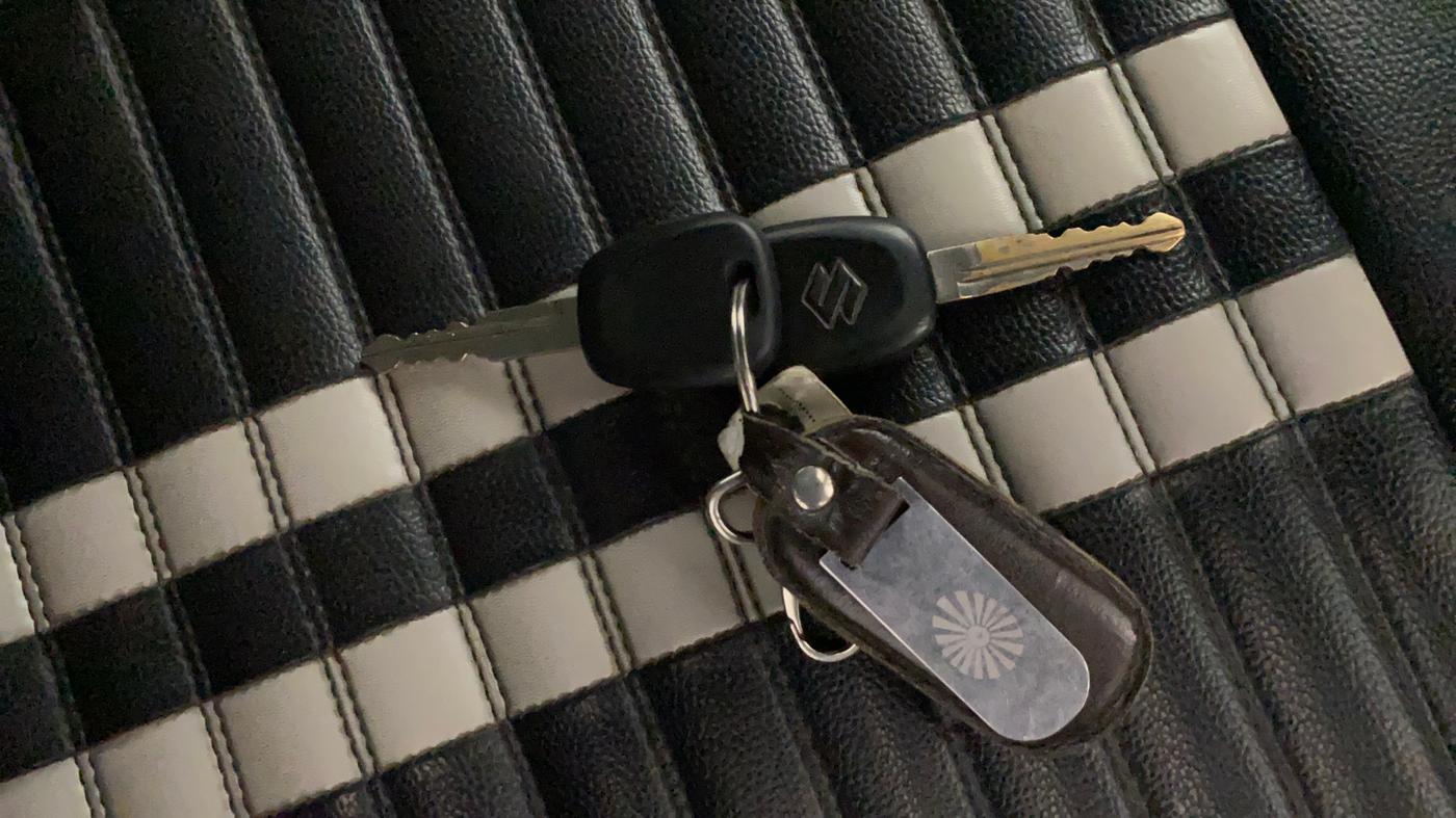 2018 Maruti Swift LXI, Petrol, Manual, 1,19,315 km, Key Close Up