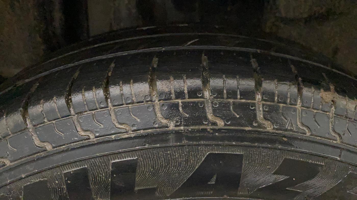 2018 Maruti Swift LXI, Petrol, Manual, 1,19,315 km, Right Rear Tyre Tread