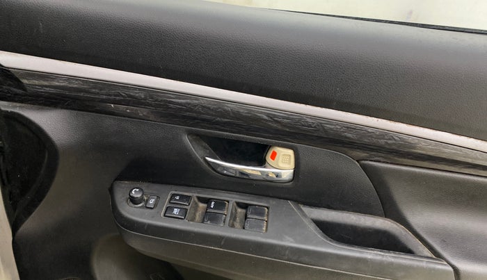 2021 Maruti XL6 ZETA MT, Petrol, Manual, 1,14,825 km, Driver Side Door Panels Control