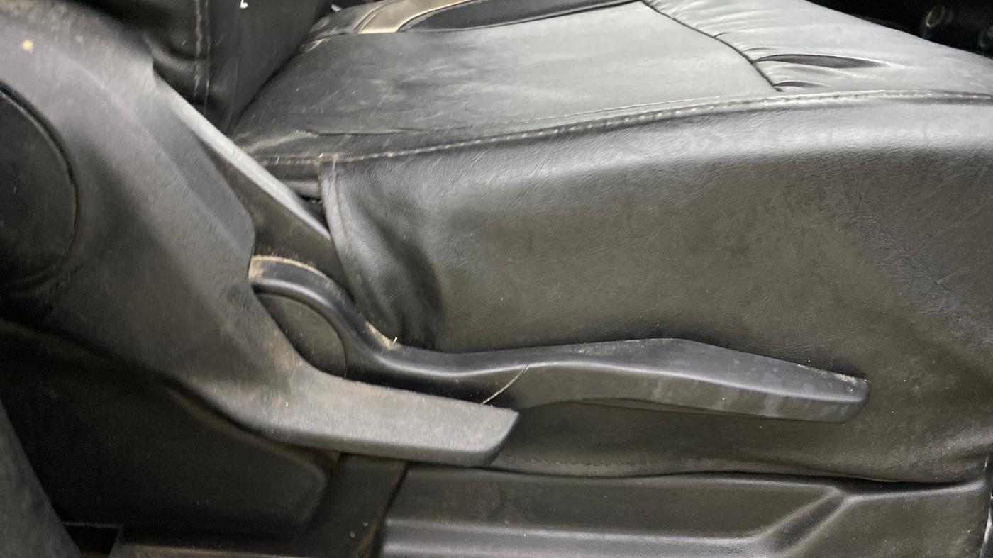 2021 Maruti XL6 ZETA MT, Petrol, Manual, 1,14,922 km, Driver Side Adjustment Panel